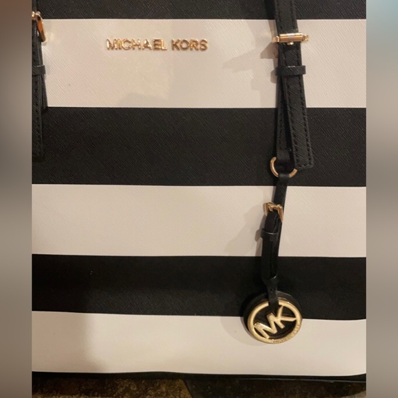 MK Tote - Picture 6 of 6